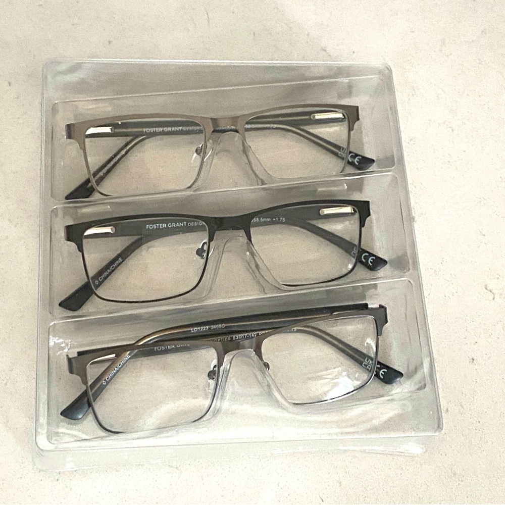 Design Optics by Foster Grant Metal Reading Glasses +1.75, 3-pack + 1 case - Picture 4 of 11